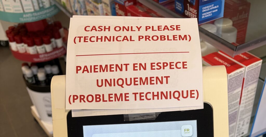 Caos nas Compras: Interrupções nos Pagamentos com Cartão na Tarde