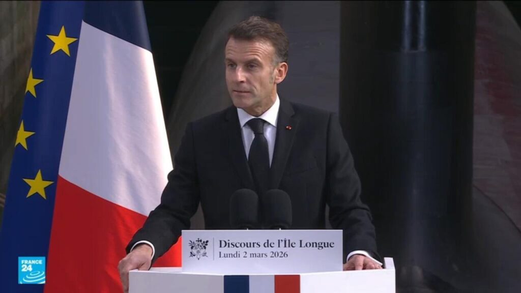 Ser livre implica ser temido, afirma Macron em discurso nuclear