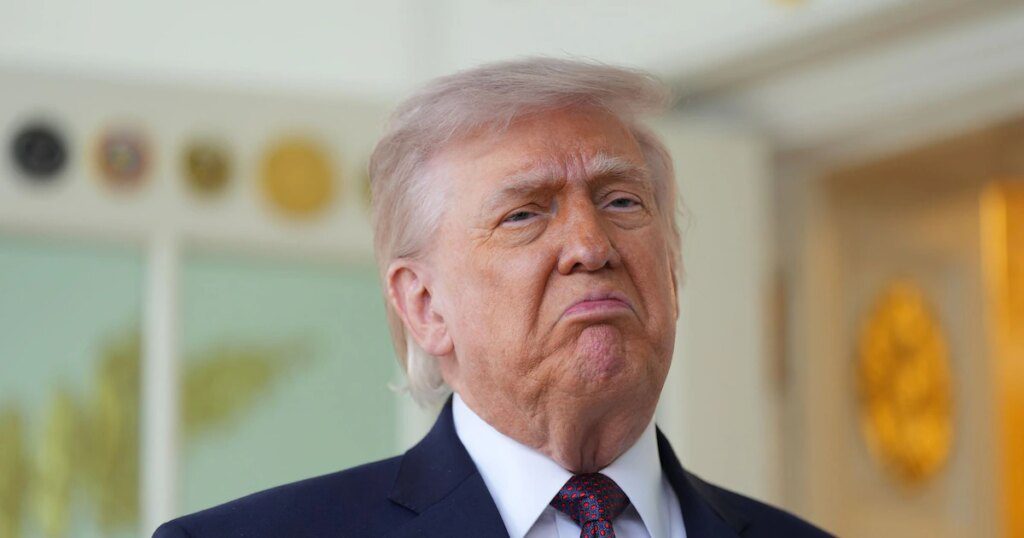 Aprovacão de Trump nos EUA atinge o menor nível de