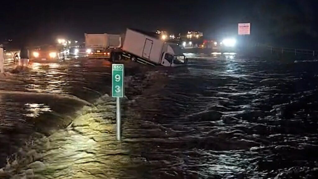 Cheias Afetam Escolas na Arábia Saudita
