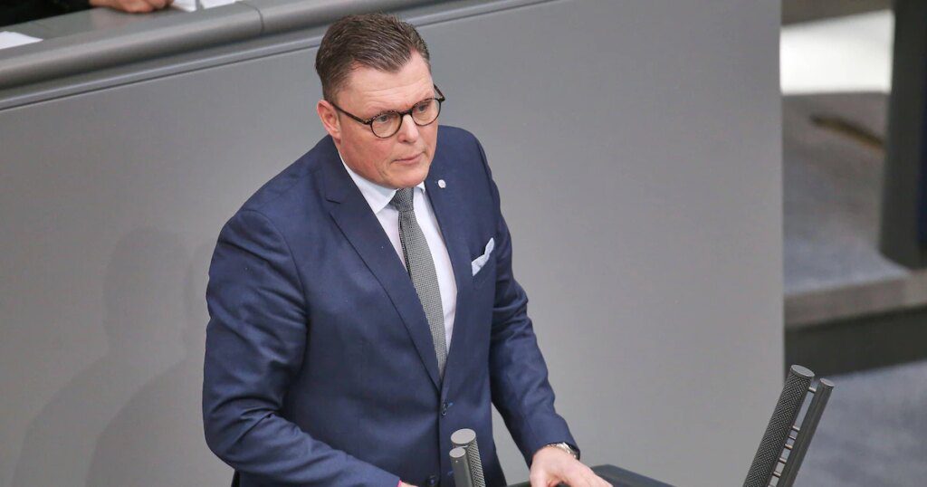 Deputado Propõe Parar Aumento das Dietas