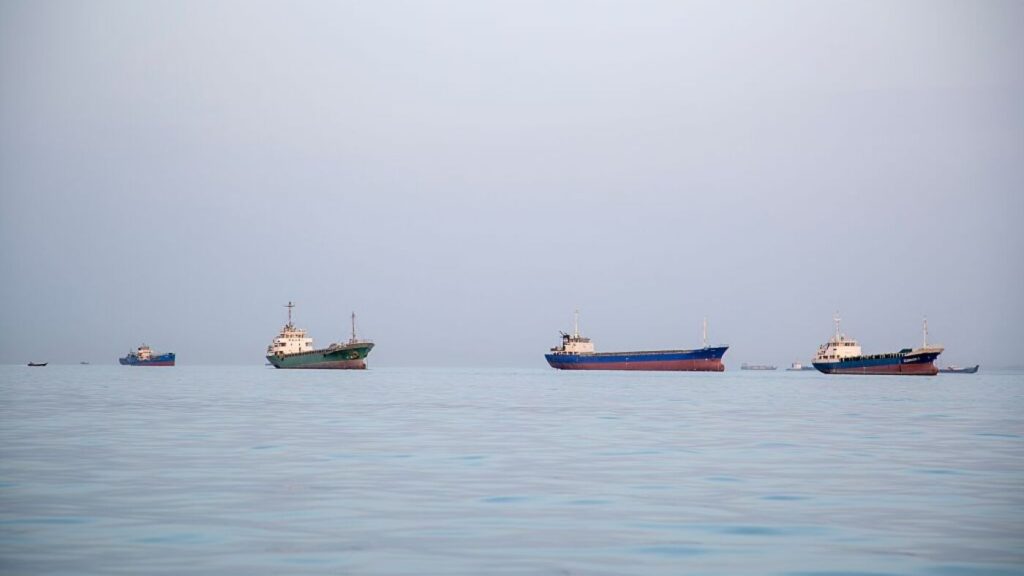 Diálogo EUA Irão Suspenso Após Sequestro de Navios pela Irão