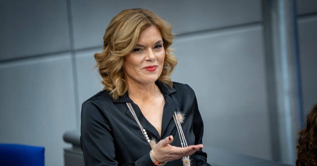 Investigação da Procuradoria Federal por Suspeitas de Espionagem