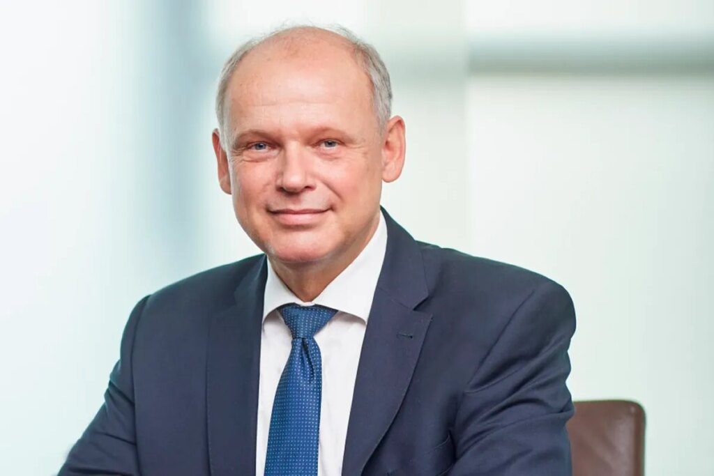 TUI reduz previsões devido ao conflito no Oriente Médio