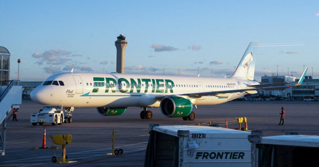 Avião aborta descolagem depois de embater numa pessoa Avião da Frontier Interrompe Descolagem Após Pilotos Atingirem Pessoa na