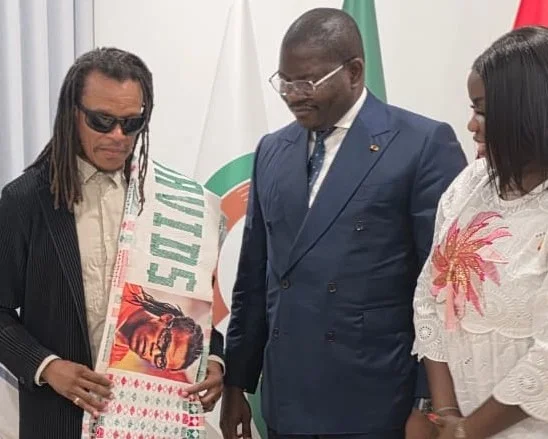 Ex-futebolista holandês visita Guiné-Bissau em busca de oportunidades de investimento