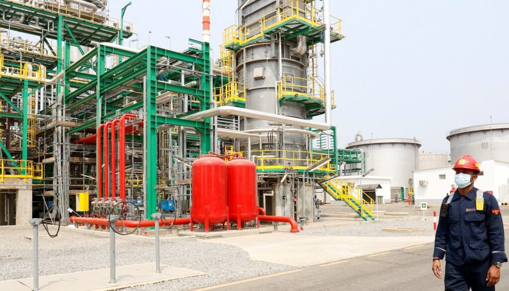 Governo moçambicano planeia novas refinarias em Maputo e Beira