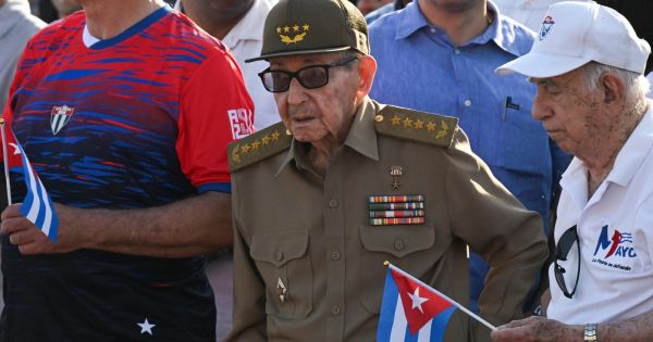 Washington pondera processar Raúl Castro Washington avalia processar Raúl Castro por derrube de aviões civis