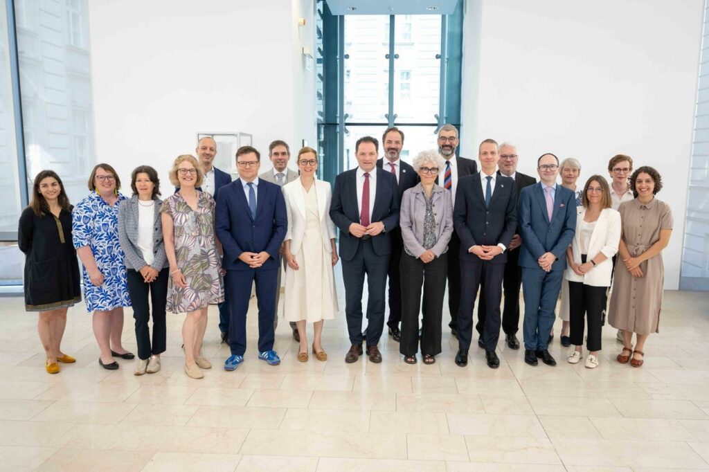 Reforço da cooperação internacional na protecção do clima em Viena
