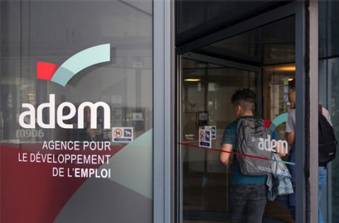 Pedidos de desemprego parcial diminuiram
