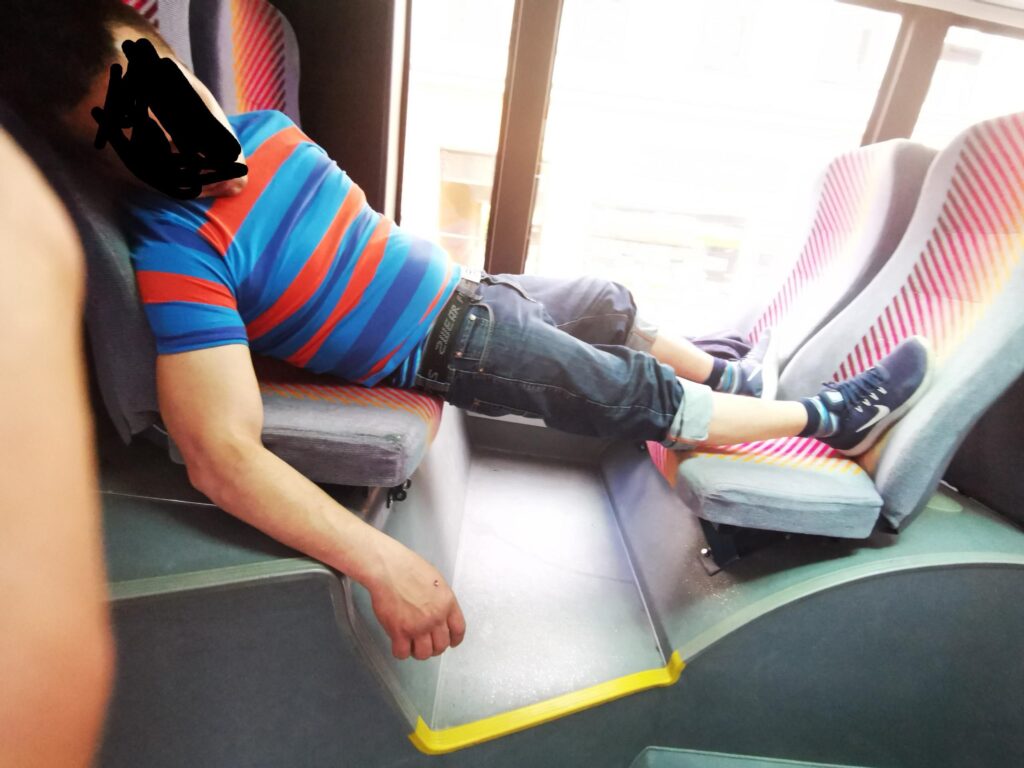 Embriaguez no autocarro