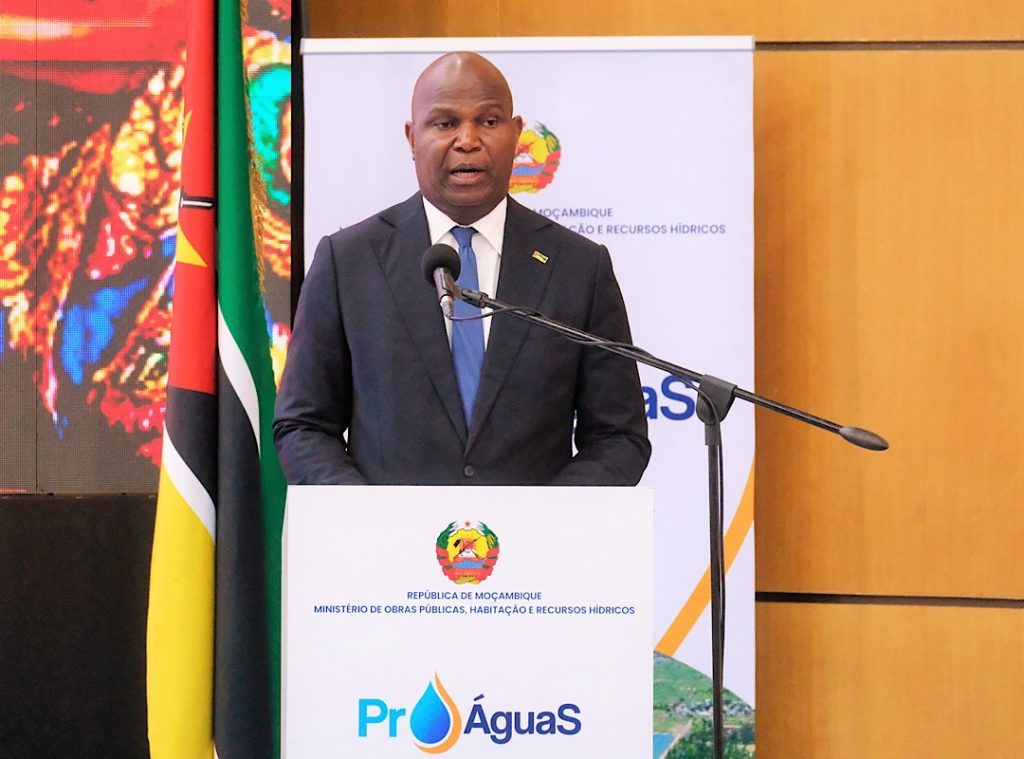 Moçambique procura quatro mil milhões para água