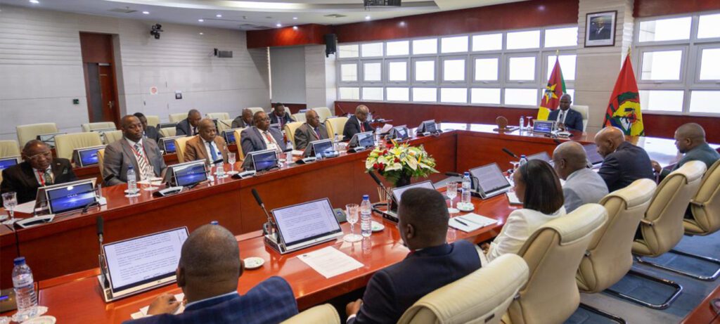 Moçambique quer fortalecer empreiteiros